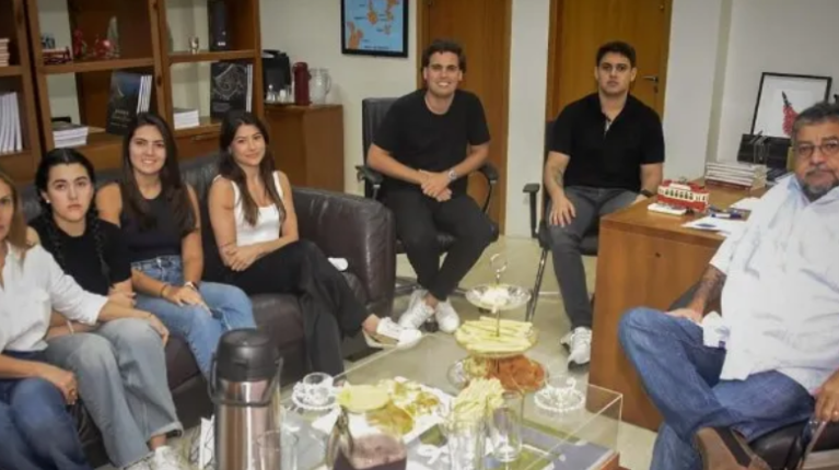 Quaquá recebe família de Domingos Brazão e afirma: ‘não há nada no processo contra ele’