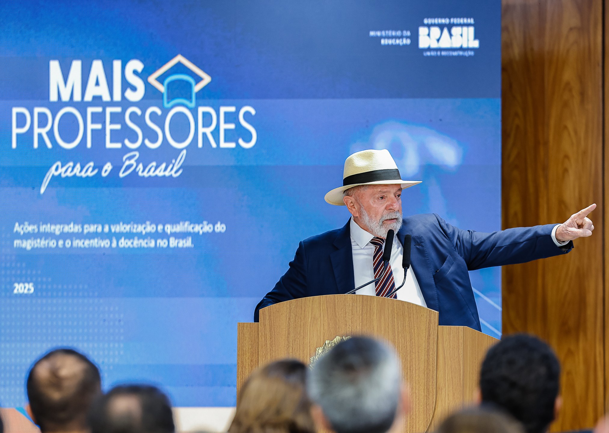 Lula lança o programa Mais Professores para o Brasil