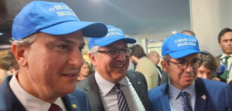 Ministros usam boné em defesa da soberania