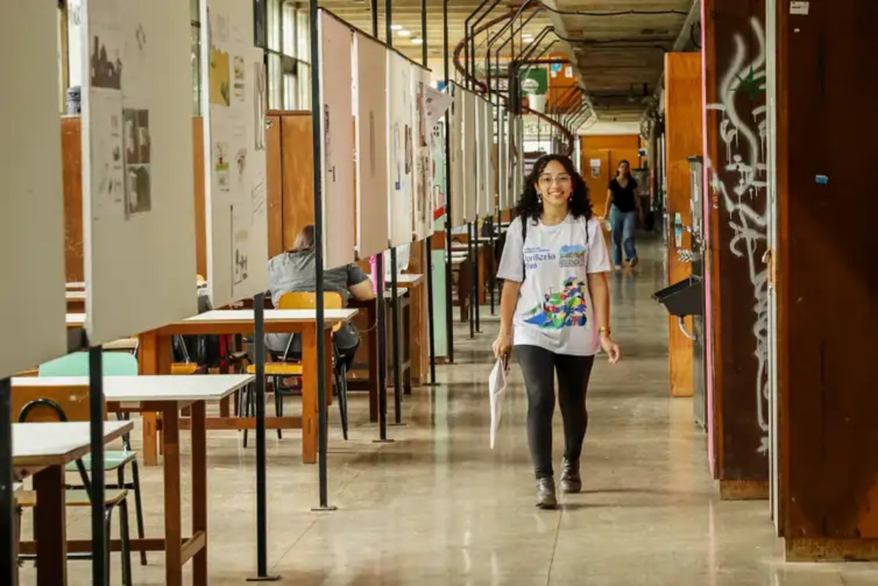Angélica Azevedo e Silva, estudante do curso de Arquitetura e Urbanismo da Universidade de Brasília (UnB), ganhadora do Prêmio Carolina Bori de Ciência, da SBPC, na área de Humanidades.