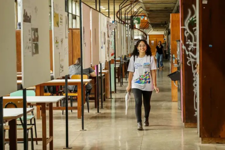 Angélica Azevedo e Silva, estudante do curso de Arquitetura e Urbanismo da Universidade de Brasília (UnB), ganhadora do Prêmio Carolina Bori de Ciência, da SBPC, na área de Humanidades.
