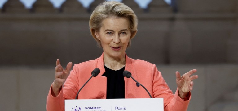 Ursula von der Leyen em Paris
