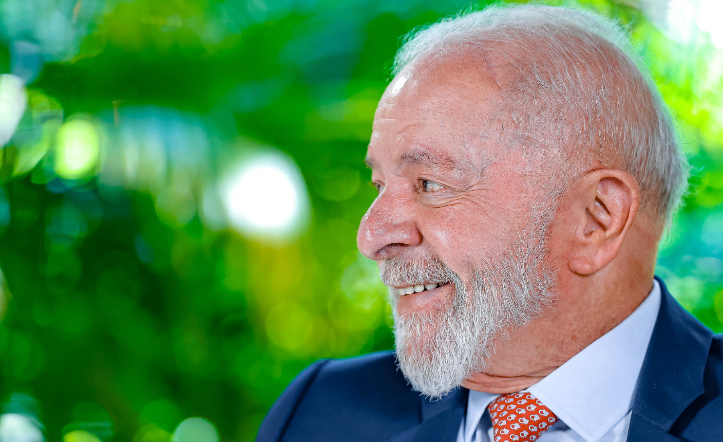 12.02.2025 - Presidente Luiz Inácio Lula da Silva durante entrevista à Rádio Diário FM, de Macapá. Granja do Torto, Brasília - DF.