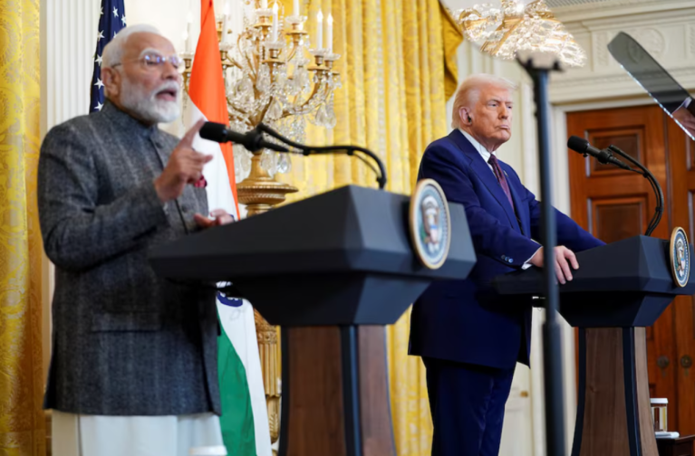 Modi fala durante entrevista coletiva ao lado de Trump