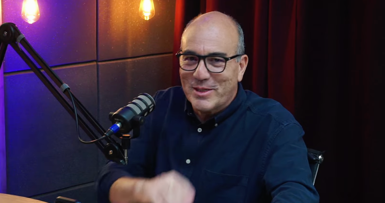 Leonardo Attuch no Podcast Conversar