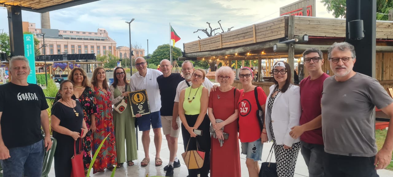 Comunidade gaúcha celebra o bi do Brasil 247 no iBest em Porto Alegre