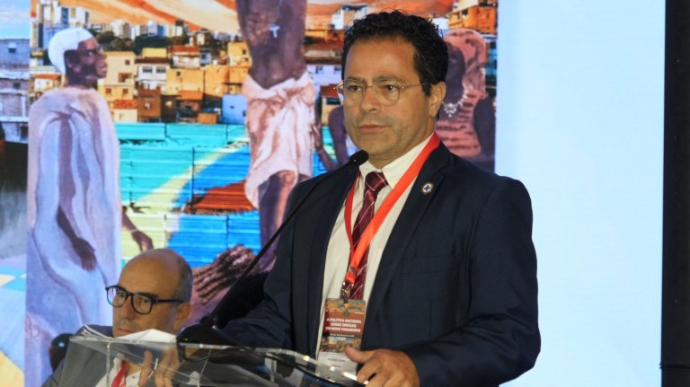 Coordenador-Geral de Atenção Especializada, Rodrigo Cariri fala no painel "A Cannabis Medicinal no Brasil: Suas Aplicações e Potenciais Benefícios para o Sistema de Saúde", durante o evento "A Política Nacional sobre Drogas: Um Novo Paradigma", realizado pelo Brasil 247, TV 247 e Consultor Jurídico, com apoio do grupo Prerrogativas - Brasília (DF) - 18/02/2025