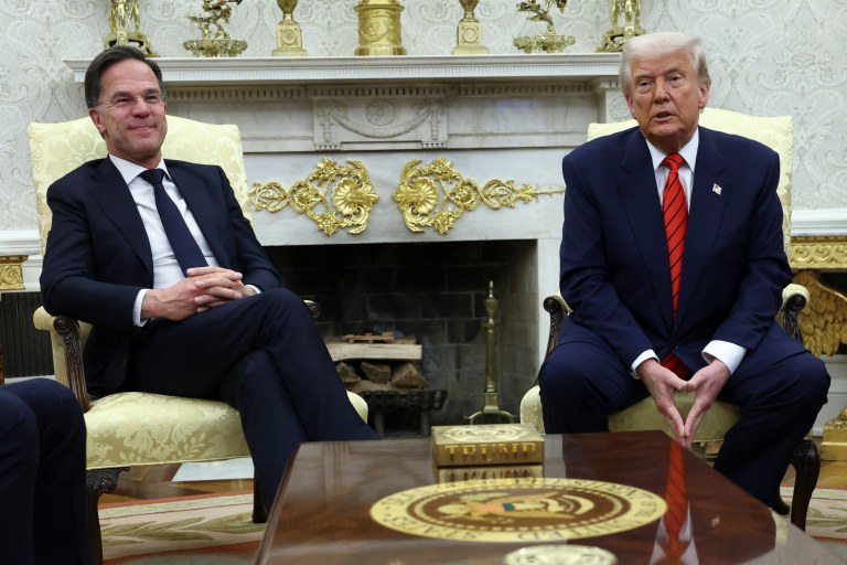 Secretário-geral da Otan, Mark Rutte, encontra-se com presidente dos EUA, Donald Trump, na Casa Branca
13/03/2025