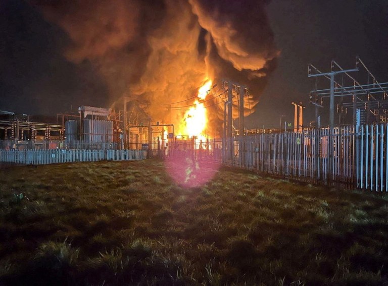 Incêndio em subestação elétrica próxima ao aeroporto de Heathrow
 21/3/2025   Divulgação via REUTERS