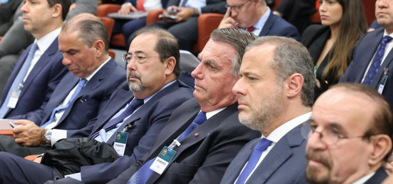 Jair Bolsonaro e advogados de demais acusados por tentativa de golpe de Estado no STF