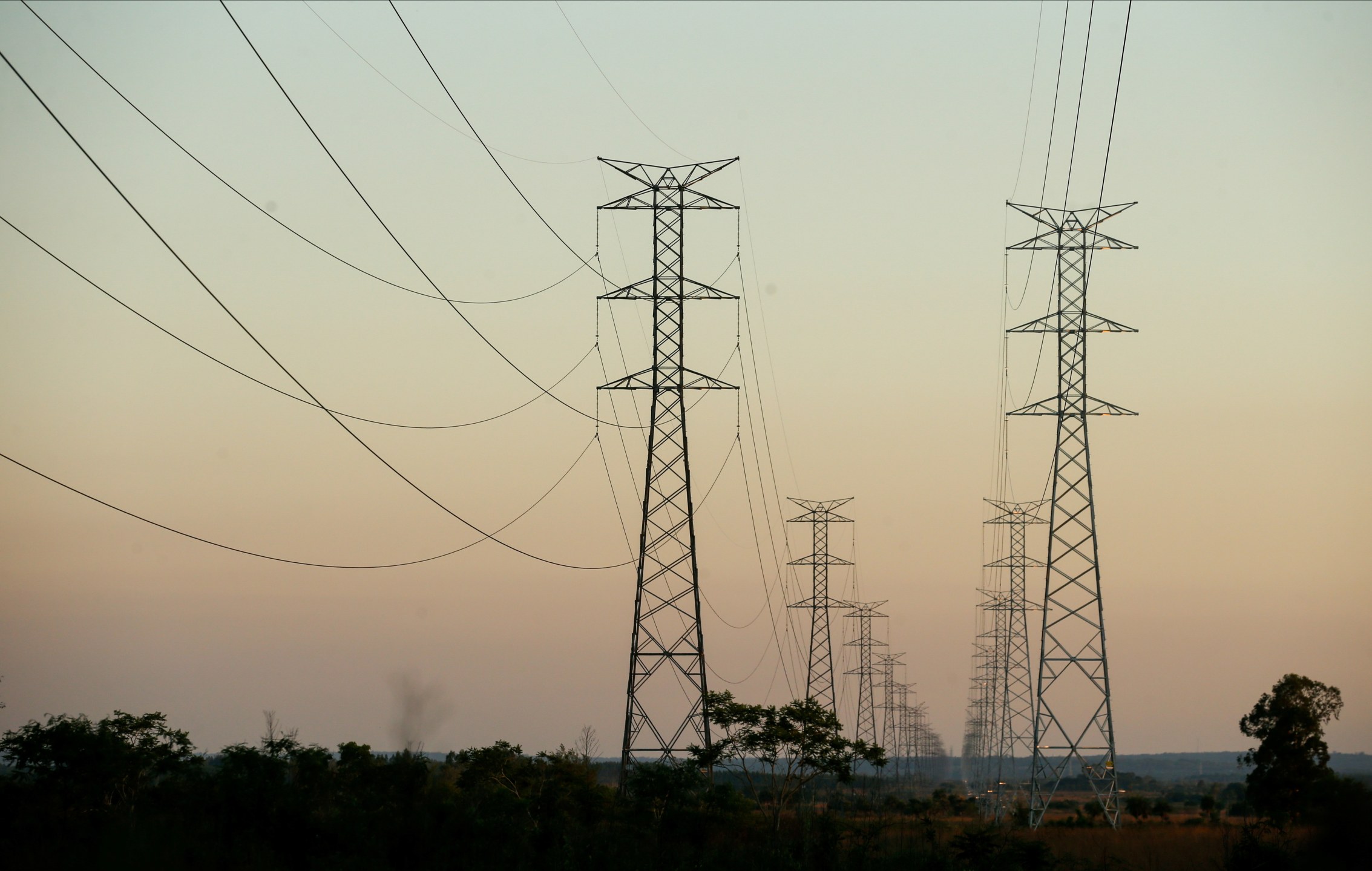 Linhas de transmissão de energia conectadas à usina hidrelétrica de Itaipu
11/10/2021