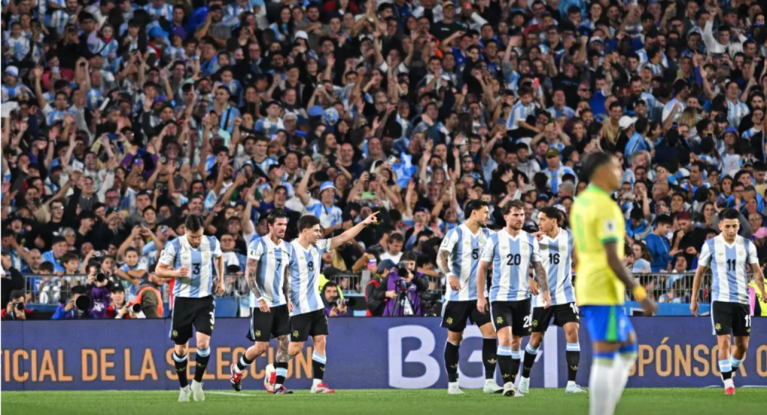 Argentina domina totalmente o jogo e goleia a fraca Seleção brasileirs