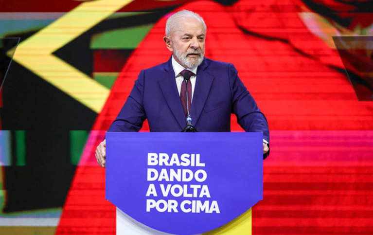 Lula em balanço de dois anos de governo