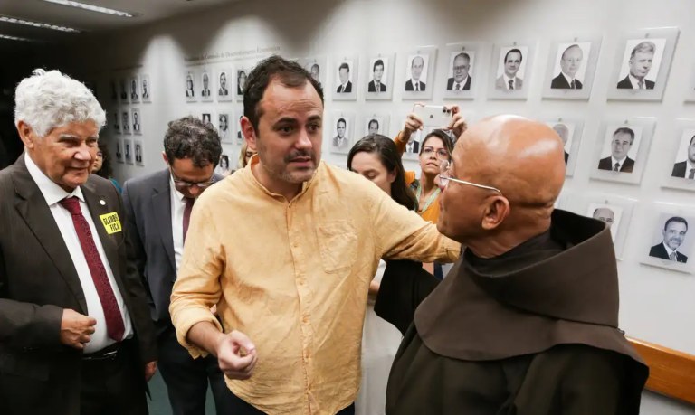 Glauber Braga