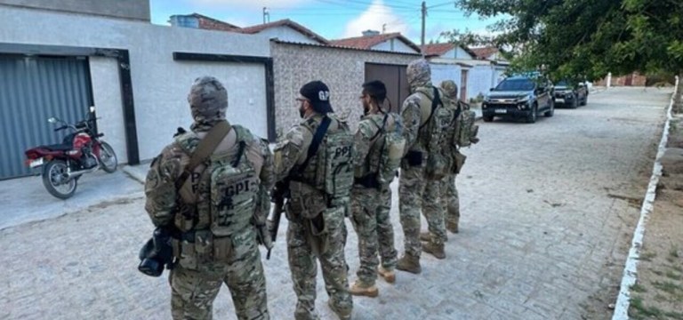 Agentes da Polícia Federal