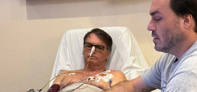 Jair e Carlos Bolsonaro