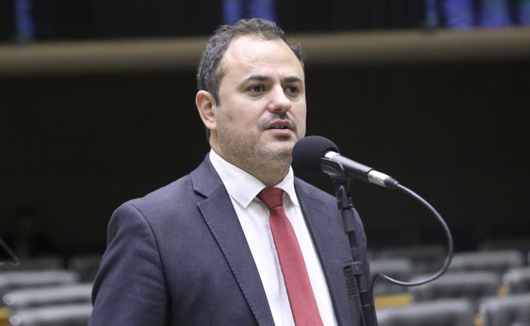 Glauber Braga