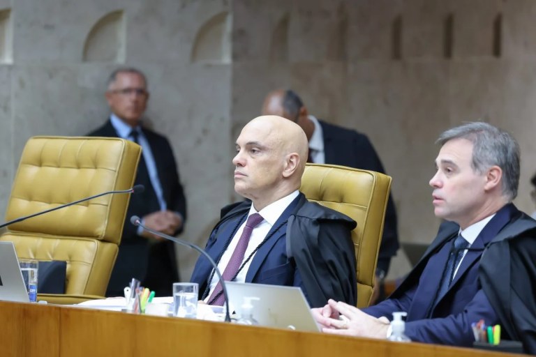 Os ministros do STF Alexandre de Moraes e André Mendonça