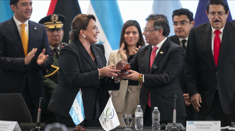 Gustavo Petro ao assumir a presidência da Celac