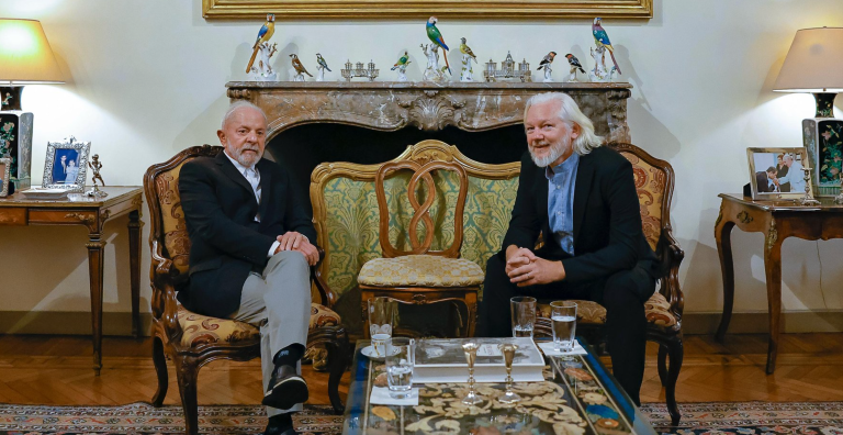 Lula e Julian Assange