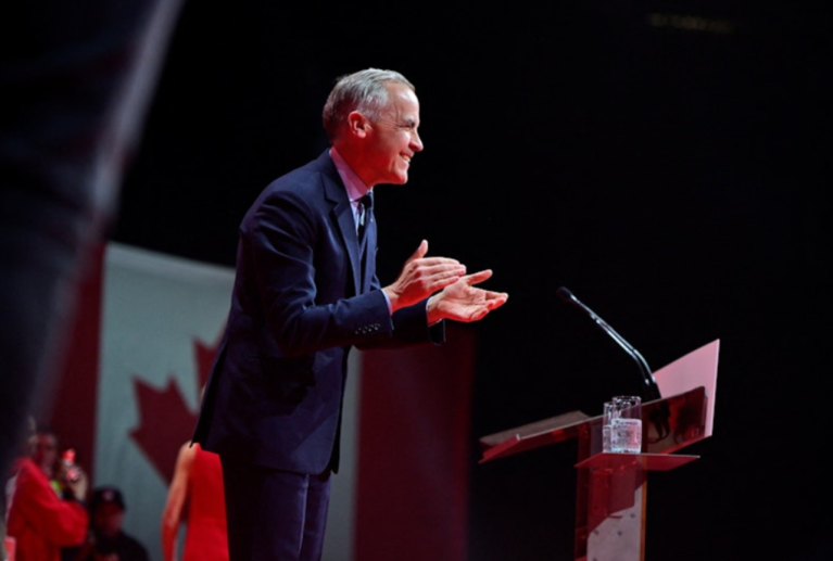 Mark Carney faz o discurso da vitória nas eleições canadenses