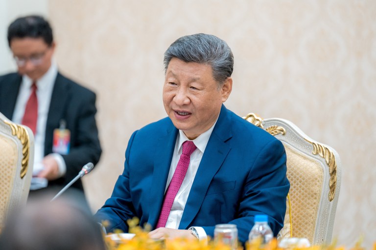 Presidente da China, Xi Jinping, em Phnom Penh, no Camboja - 17/04/2025