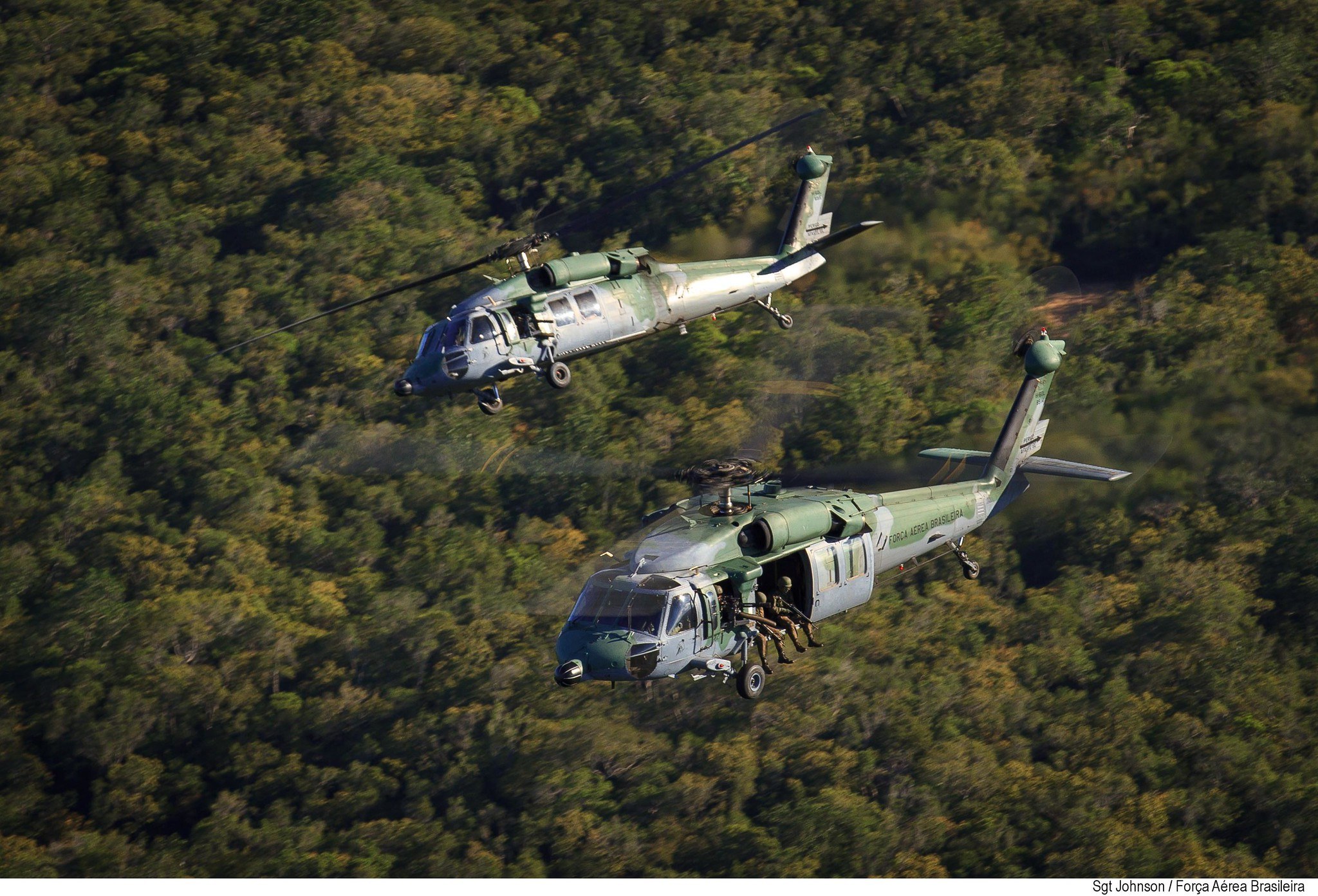 Versão que será enviada à PM conta com blindagem e pode ser equipada com armamentos laterais e possui capacidade para transportar até 11 soldados equipados, além de quatro tripulantes.