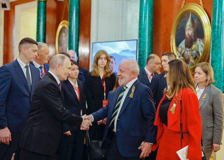 Presidente da República, Luiz Inácio Lula da Silva, durante jantar oferecido pelo Presidente da Federação da Rússia, Vladimir Putin, no Grande Palácio do Kremlin