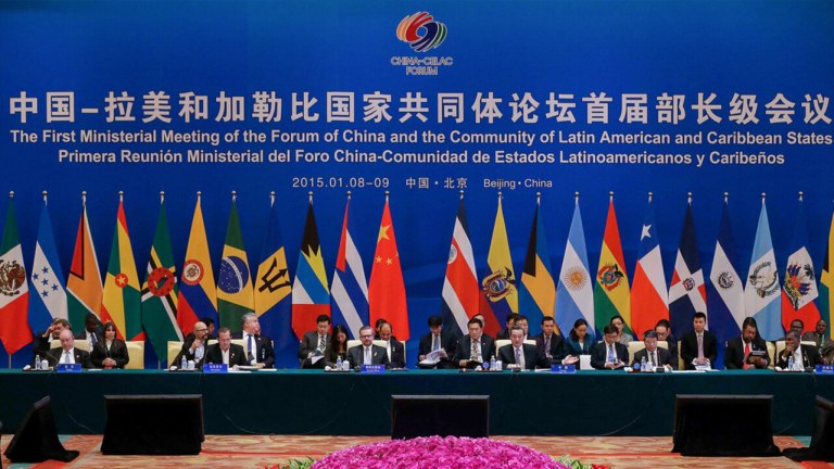 Primeira reunião ministerial China-CELAC na Casa de Hóspedes Diaoyutai em Pequim, 8 de janeiro de 2015.