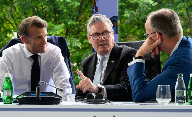 Emmanuel Macron, Keir Starmer e Friedrich Merz