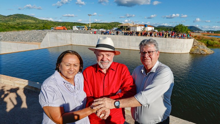 Governadora da Paraíba, Fátima Bezerra; Presidente da República, Luiz Inácio Lula da Silva e o Governador da Paraíba, João Azevêdo. Salgueiro - PE.
