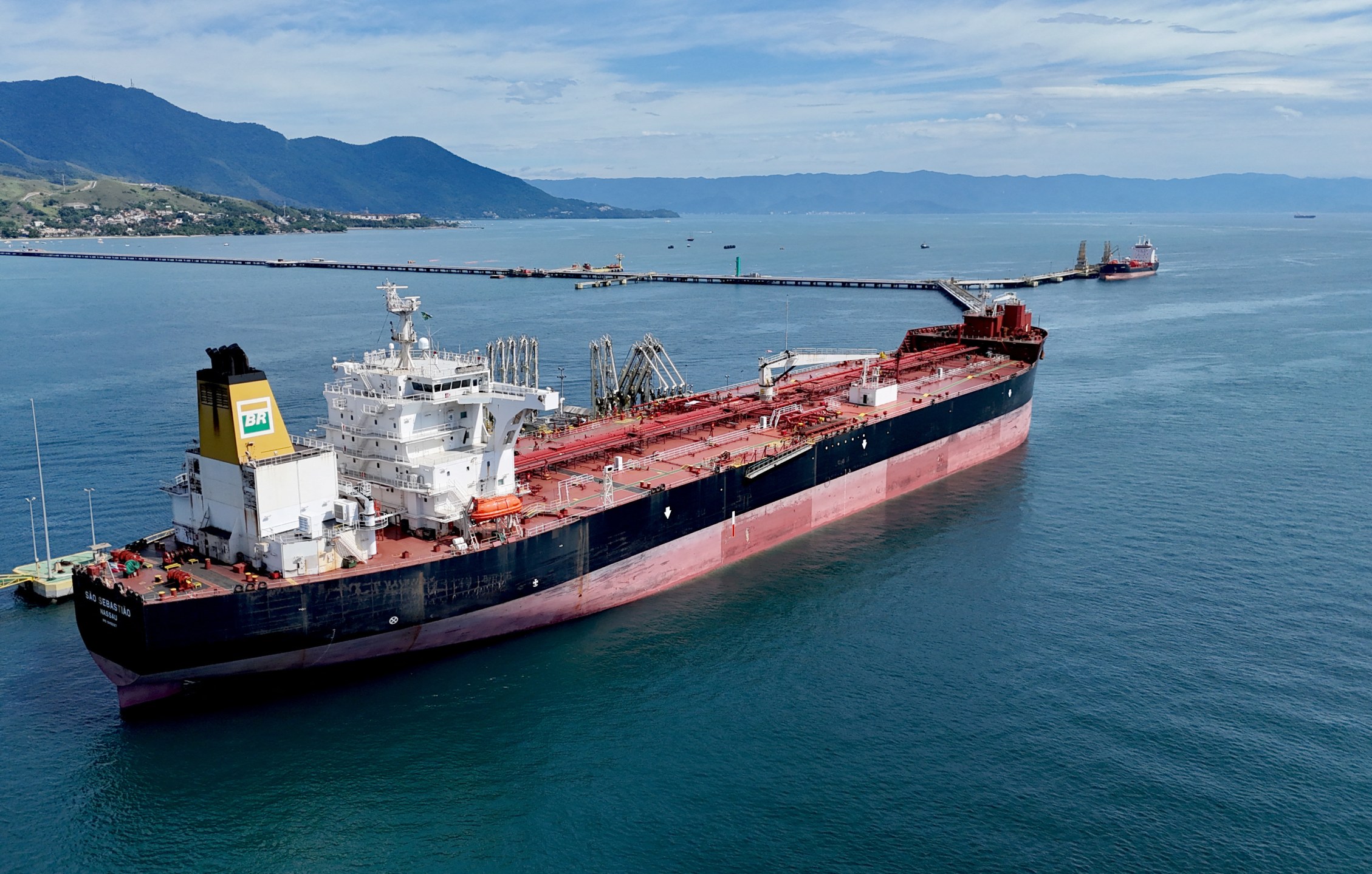 Navio petroleiro da Petrobras