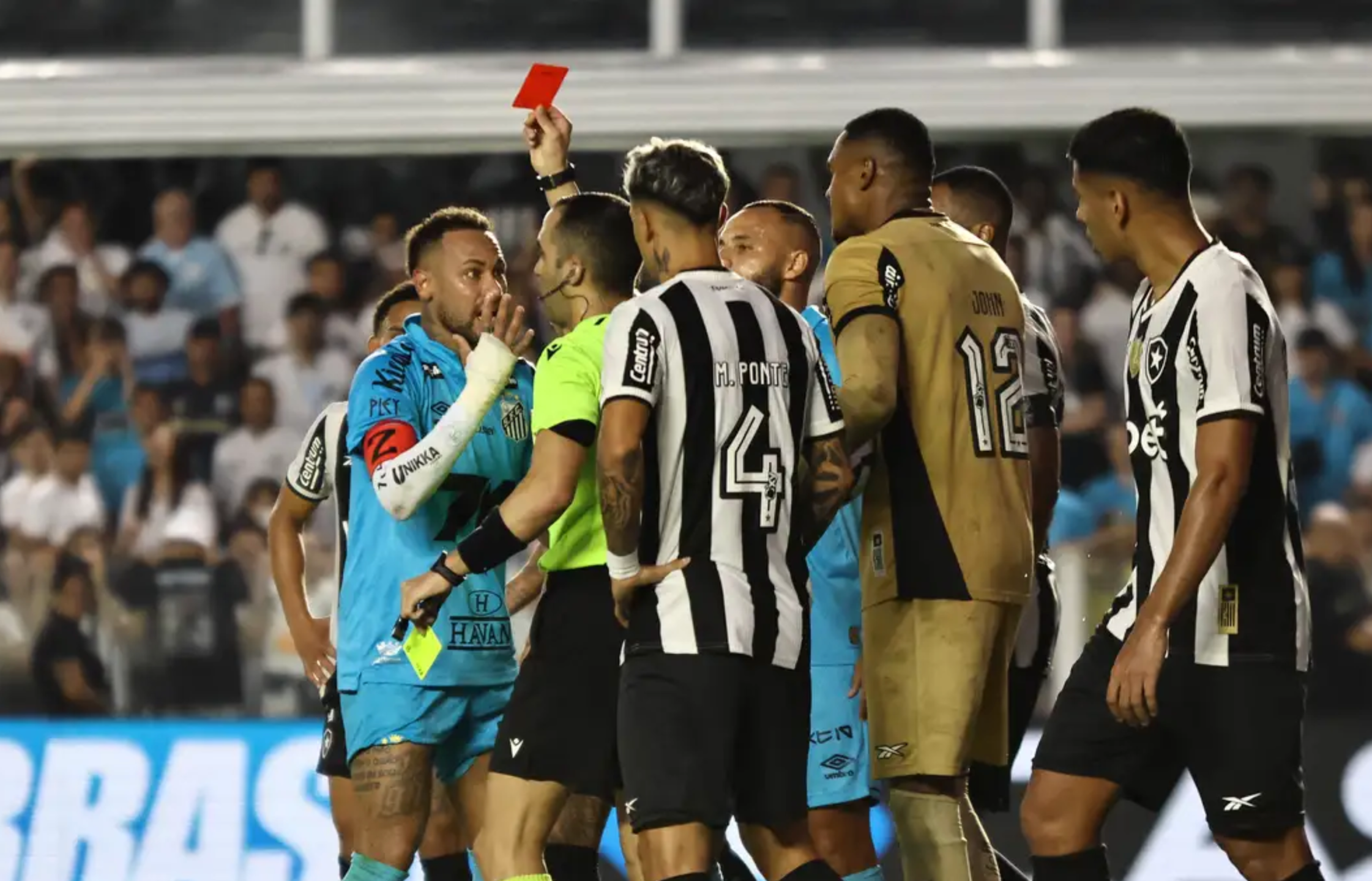 Neymar recebe cartão vermelho