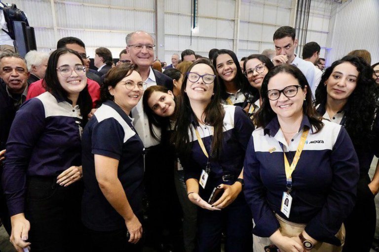 Presidente em exercício Geraldo Alckmin cumpre agenda em Pernambuco