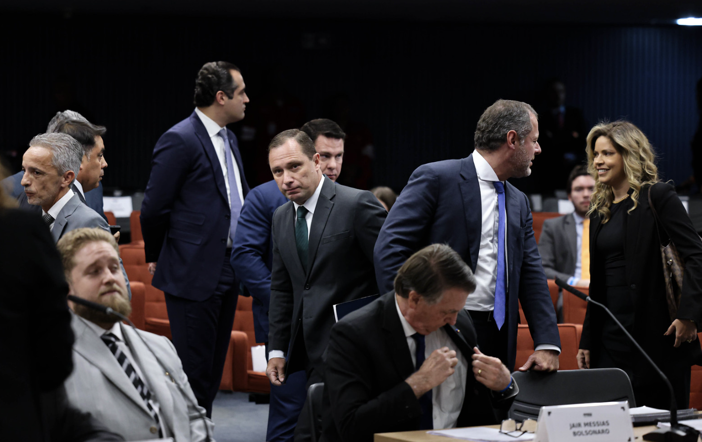 Mauro Cid, Jair Bolsonaro e advogados em interrogatório no STF - 09/06/2025