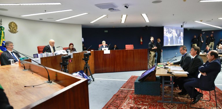 Jair Bolsonaro presta depoimento durante julgamento de tentativa de golpe de estado. 10.06.25