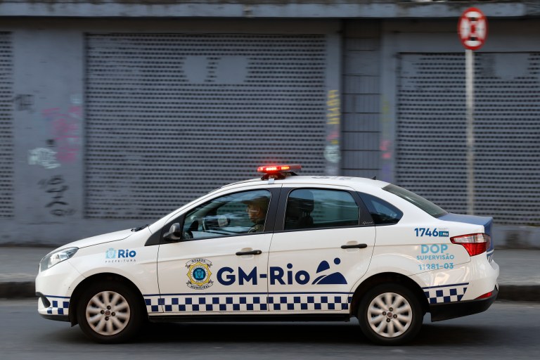 Viatura da Guarda Municipal circulando na Lapa