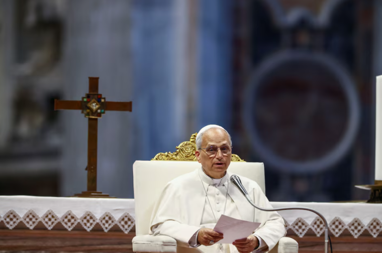 O Papa Leão XIV concede uma audiência jubilar por ocasião do Jubileu do Esporte, na Basílica de São Pedro, no Vaticano, em 14 de junho de 2025
