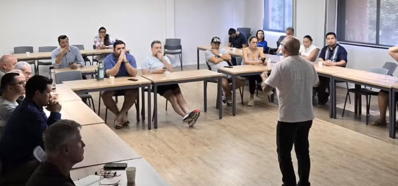 Prefeitos brasileiros em palestra em Israel