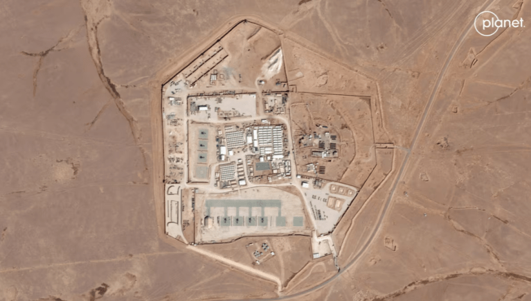 Vista de satélite do posto militar americano conhecido como Torre 22, em Rukban, Distrito de Rwaished, Jordânia, 12 de outubro de 2023, nesta imagem de distribuição