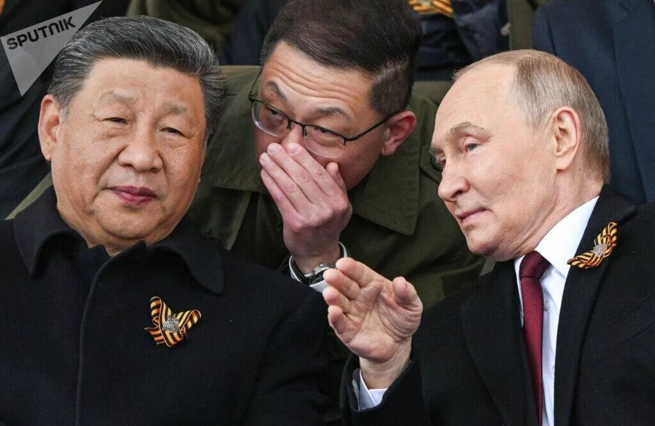 Presidente da China, Xi Jinping, conversa com o presidente russo, Vladimir Putin