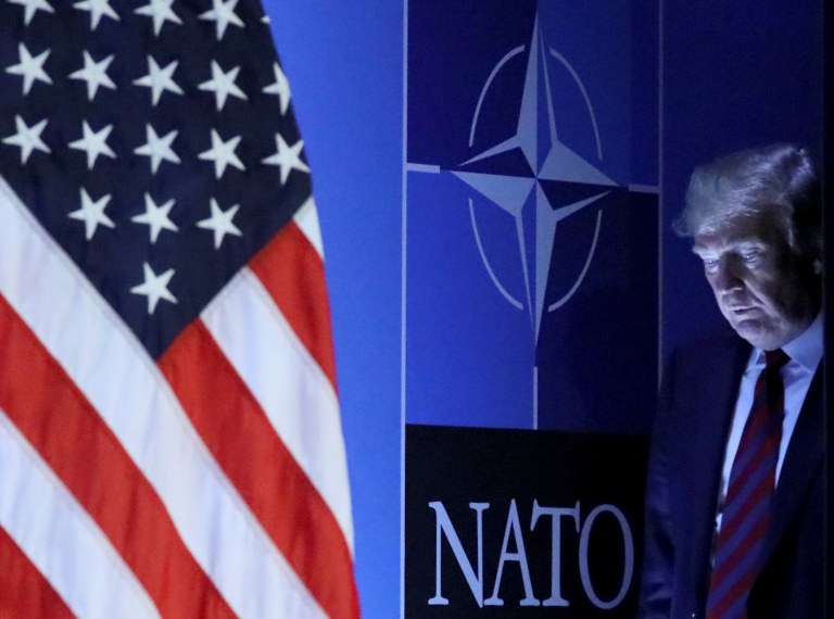 Presidente dos EUA, Donald Trump, chega para entrevista coletiva durante reunião de cúpula da Otan em Bruxelas - 12/07/2018