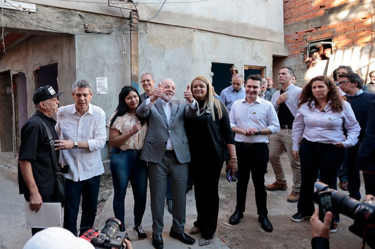 Presidente da República, Luiz Inácio Lula da Silva, durante visita na favela do Moinho (SP)