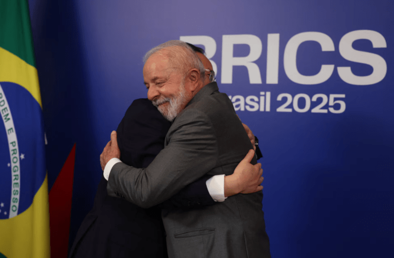 Presidente Lula ao receber Li Qiang, da China, para a Cúpula do BRICS, no Rio de Janeiro-RJ - 05/07/2205