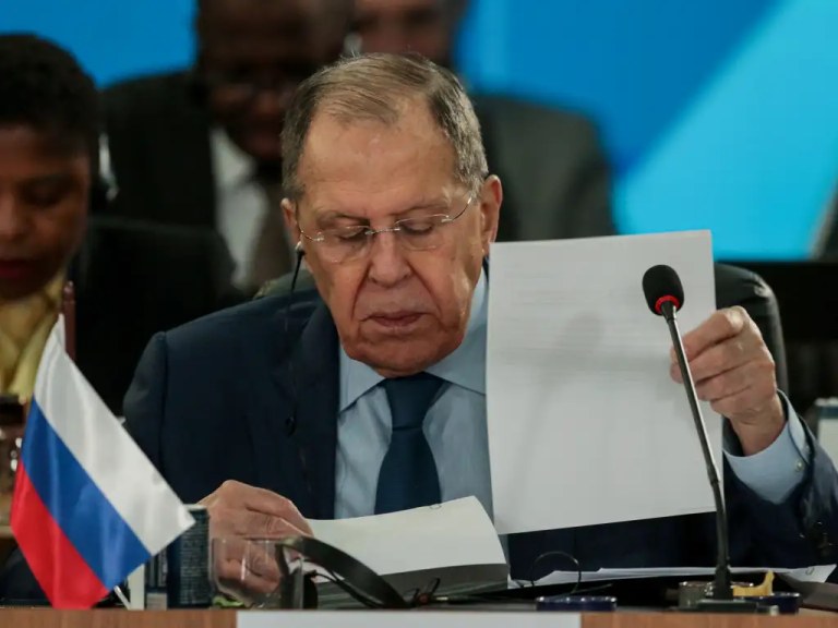 Rio de Janeiro (RJ), 07/07/2025 - O chanceler russo, Sergei Lavrov (Rússia), durante abertura da plenária Meio ambiente, COP 30 e saúde global, no BRICS, no Museu da Arte Moderna do Rio de Janeiro (MAM-RJ)