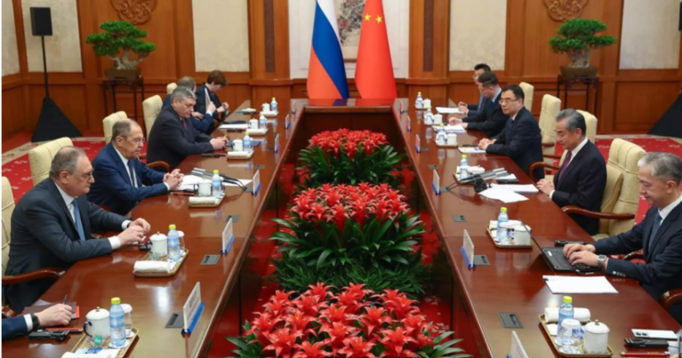 Chanceleres de Rússia e China se reúnem em Pequim