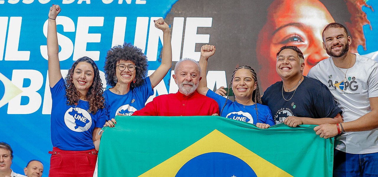 Lula e estudantes