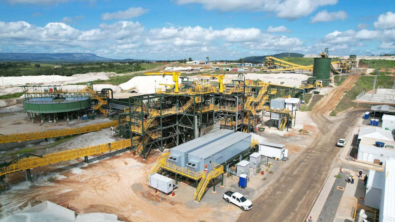 Instalações de mineração de lítio no Vale do Jequitinhonha, Minas Gerais