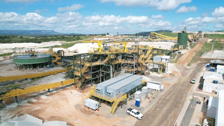 Instalações de mineração de lítio no Vale do Jequitinhonha, Minas Gerais