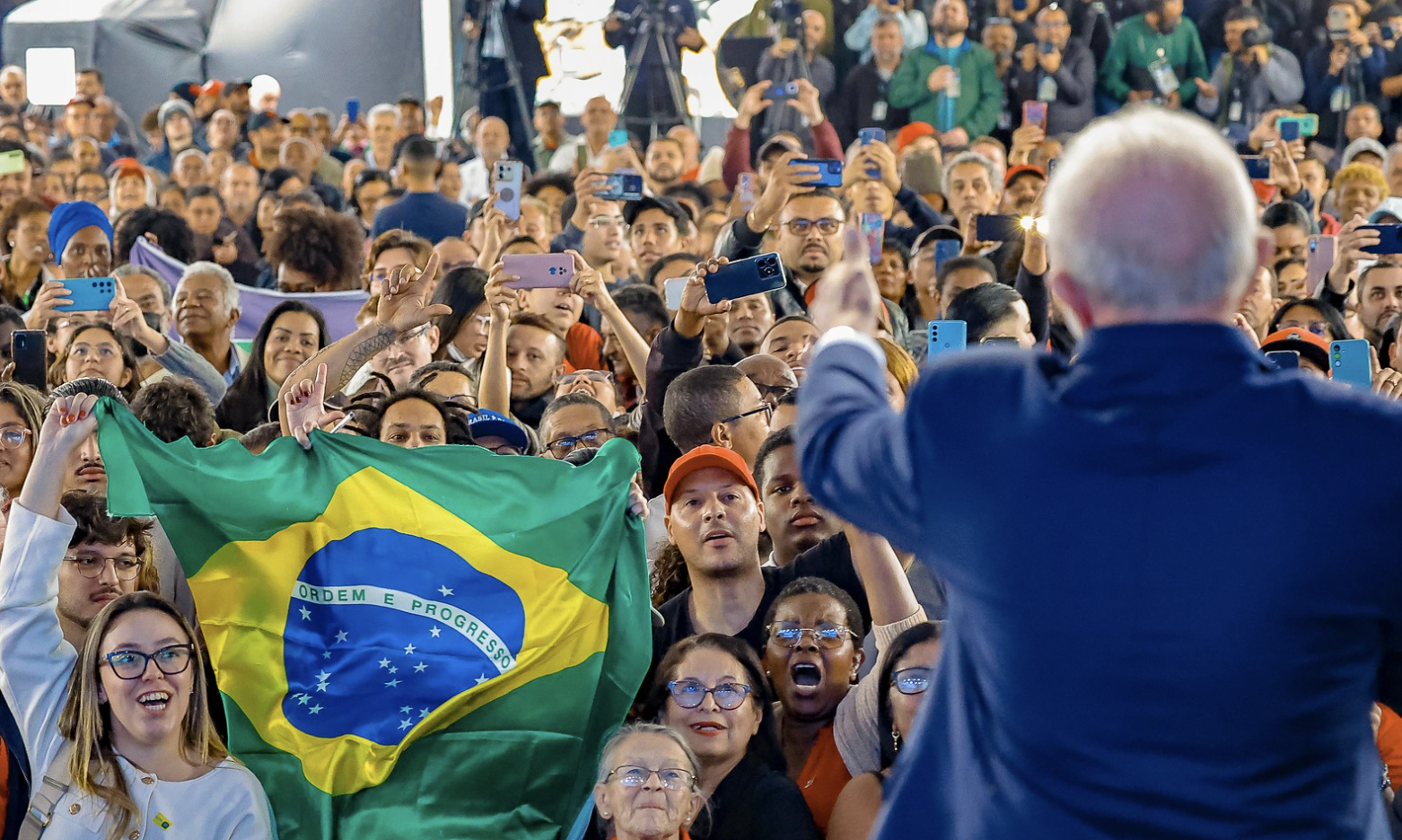 Presidente Luiz Inácio Lula da Silva durante cerimônia de anúncio dos projetos habilitados pelo Novo PAC Seleções 2025 - Urbanização de Favelas, no âmbito do Programa Periferia Viva - Jardim Rochdale, Osasco - SP - 25/07/2025